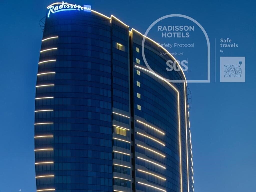 Отель Radisson Blu Hotel, Dubai Canal View 5*
