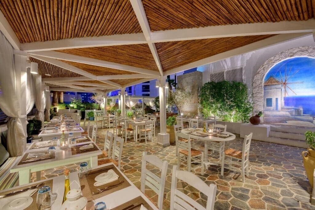 Зображення Majestic City Retreat Dubai 4*