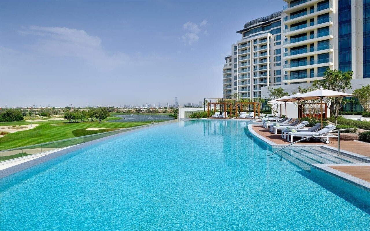 Отель Vida Emirates Hills 4*