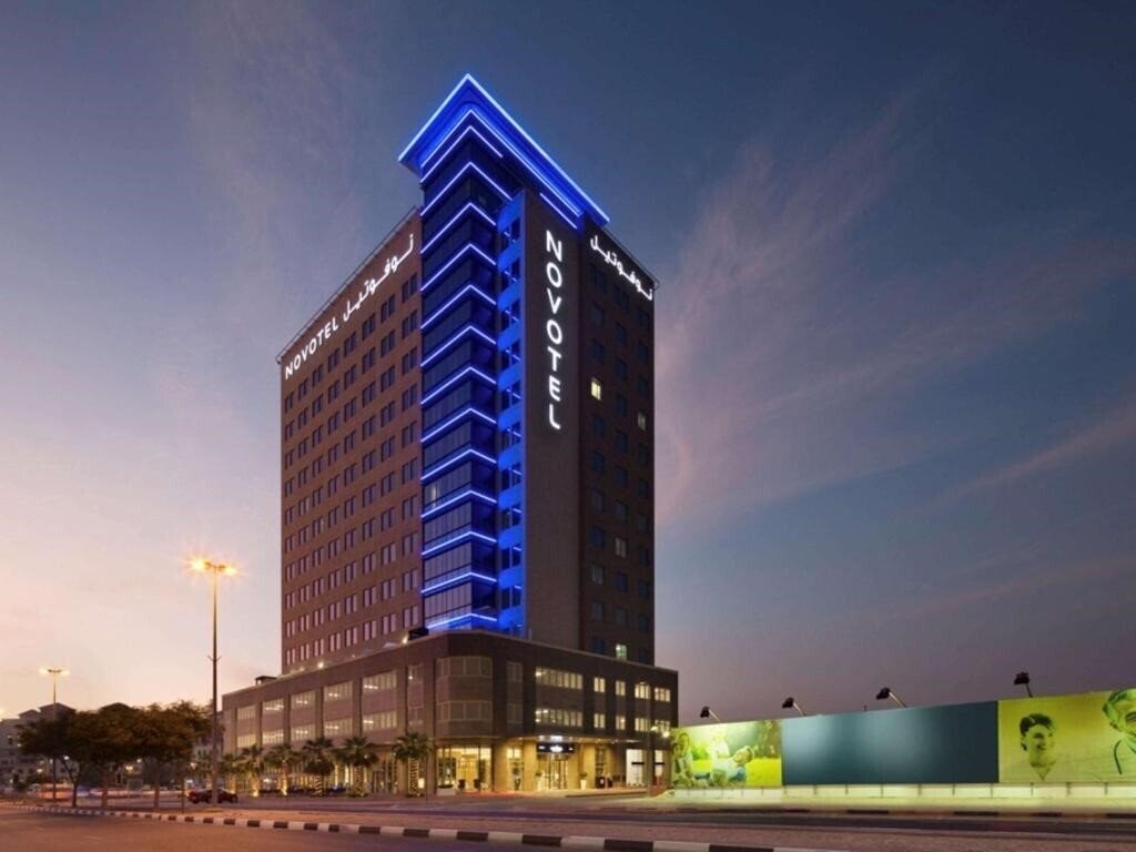 Готель Novotel Bur Dubai Hotel 4*
