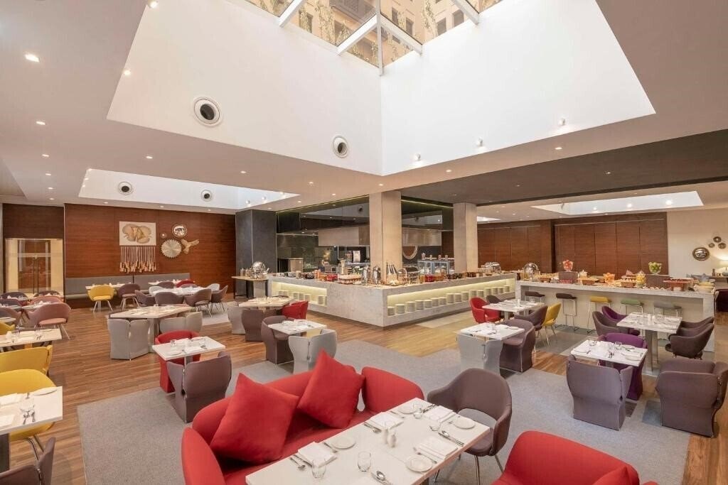 Фотографія Hyatt Place Dubai Wasl District 4*