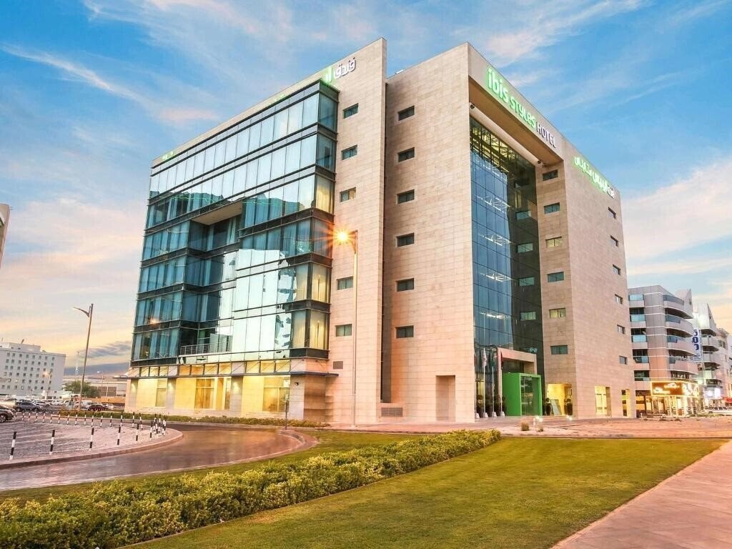 Готель Ibis Styles Dubai Jumeirah 3*