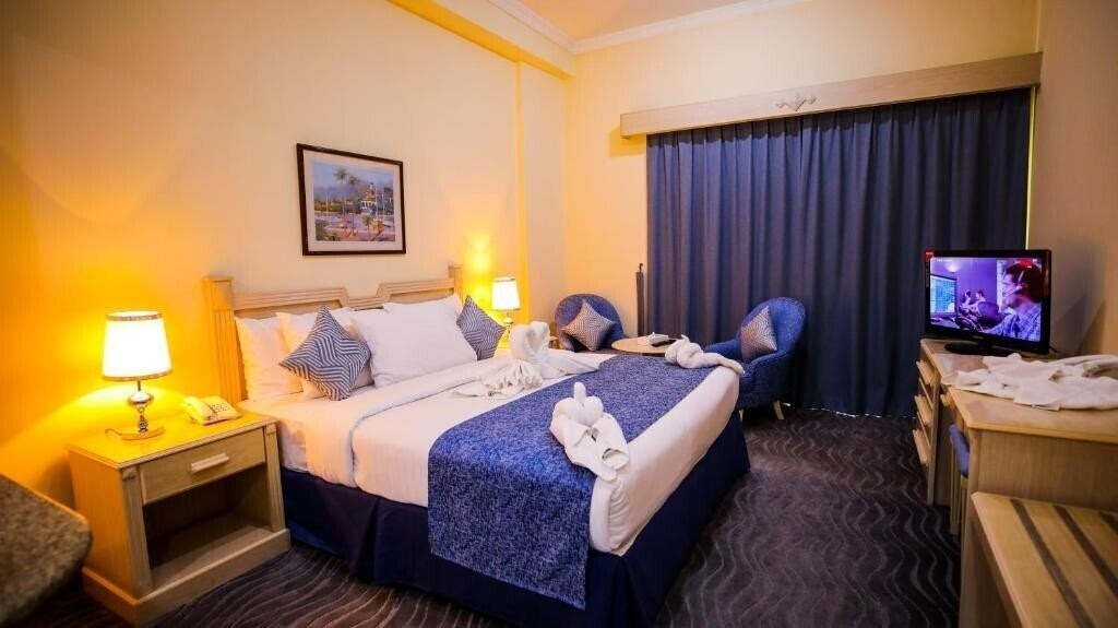 Готель Green House Hotel Apartments 2*