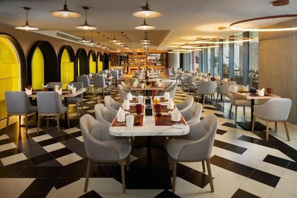 Изображение Millennium Atria Business Bay 5*