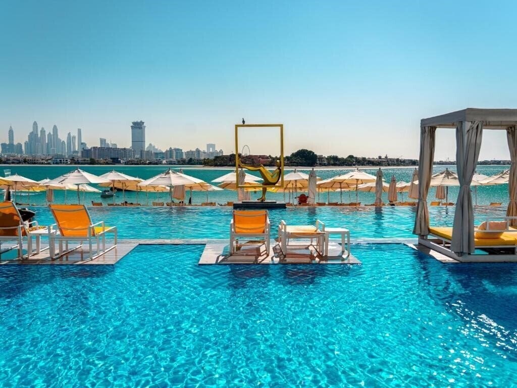 Готель C Central Resort The Palm 5*