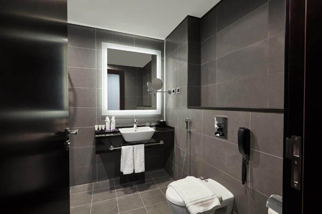 Фото Park Regis Business Bay 4*
