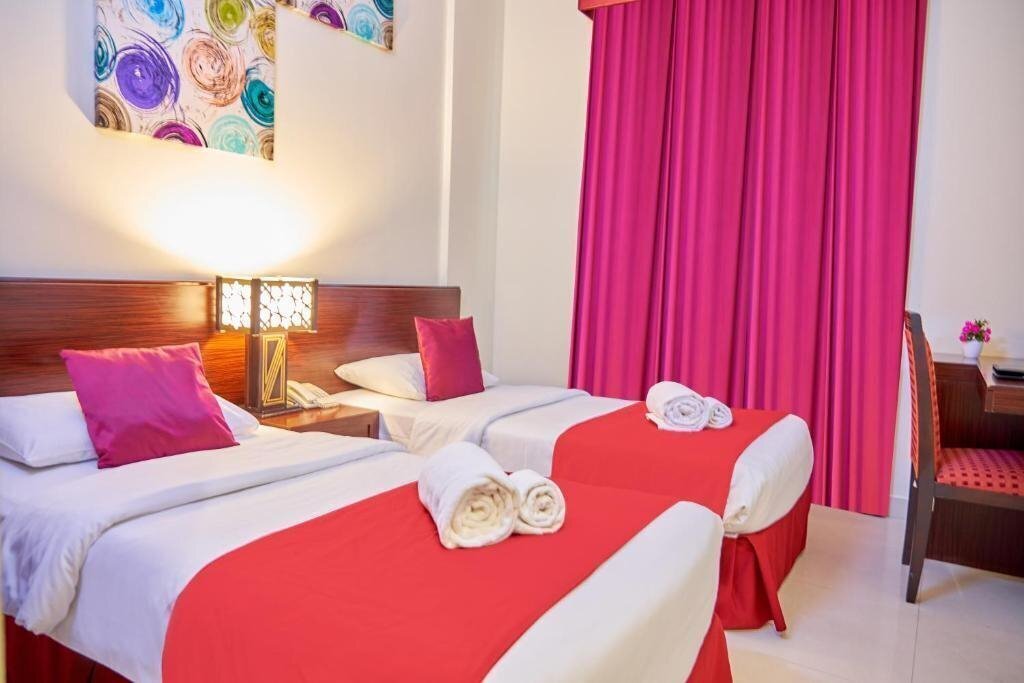 Отель Grand Square Hotel 2*