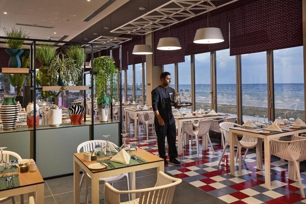 Картинка Riu Dubai Beach Resort 4*