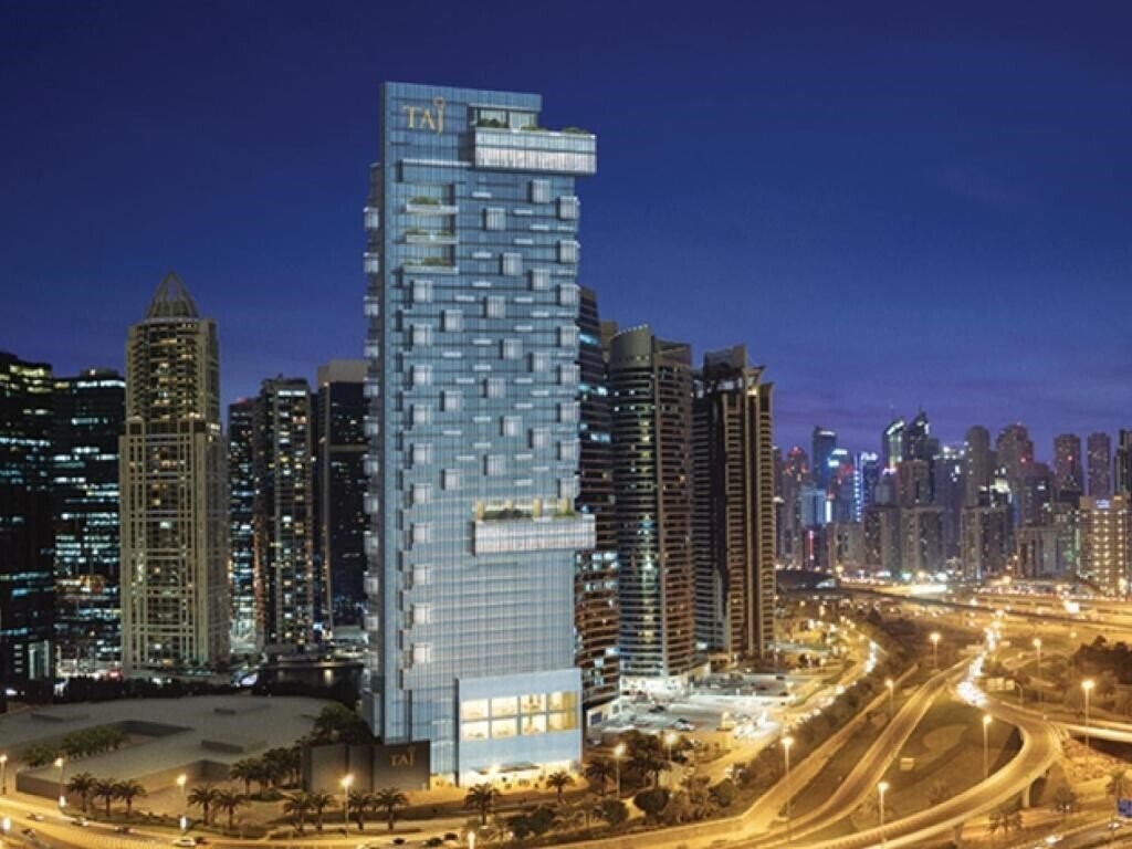 Изображение Taj Jumeirah Lakes Towers Hotel 5*