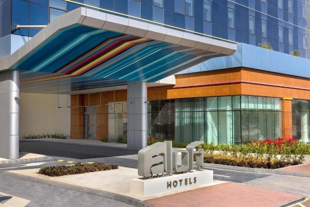 Готель Aloft Al Mina Hotel 4*
