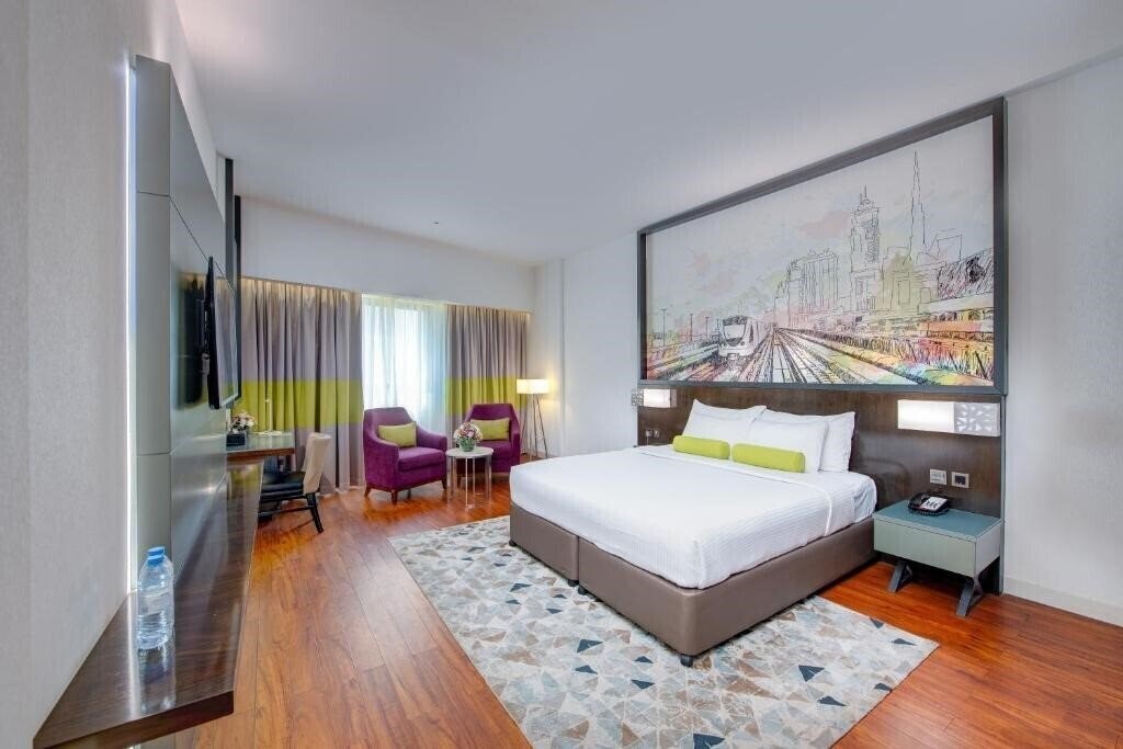 Фото Howard Johnson Plaza by Wyndham Dubai Deira 4*