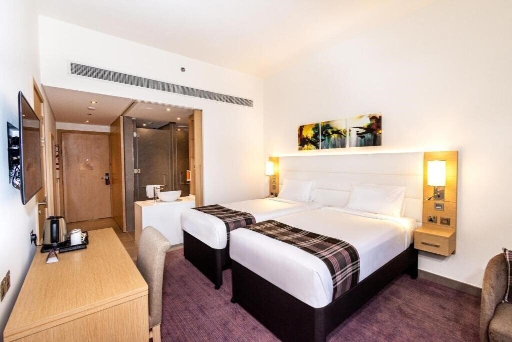 Фотография Premier Inn Dragon Mart 3*
