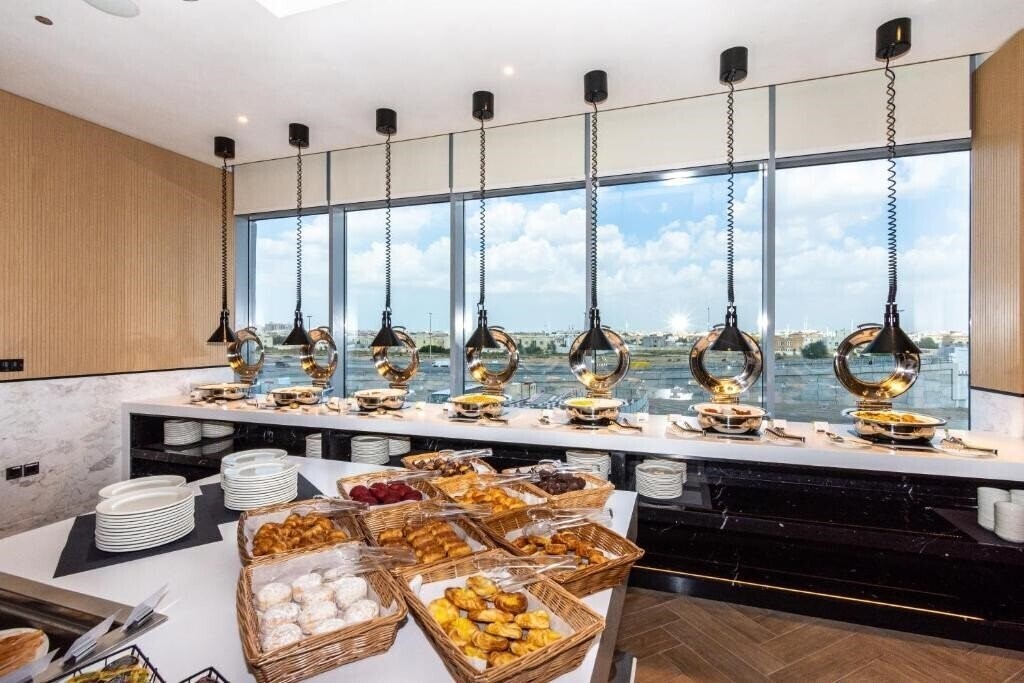 Картинка Premier Inn Dragon Mart 3*