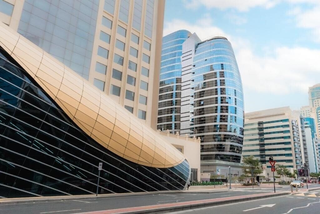 Готель Citadines Metro Central Dubai 4*
