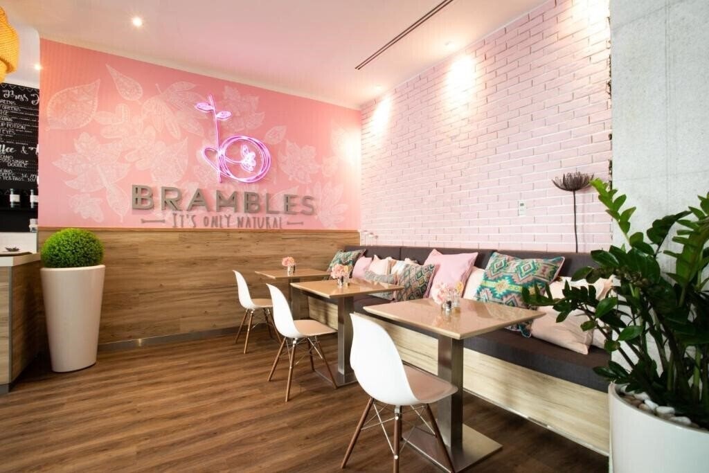 Картинка Citadines Metro Central Dubai 4*