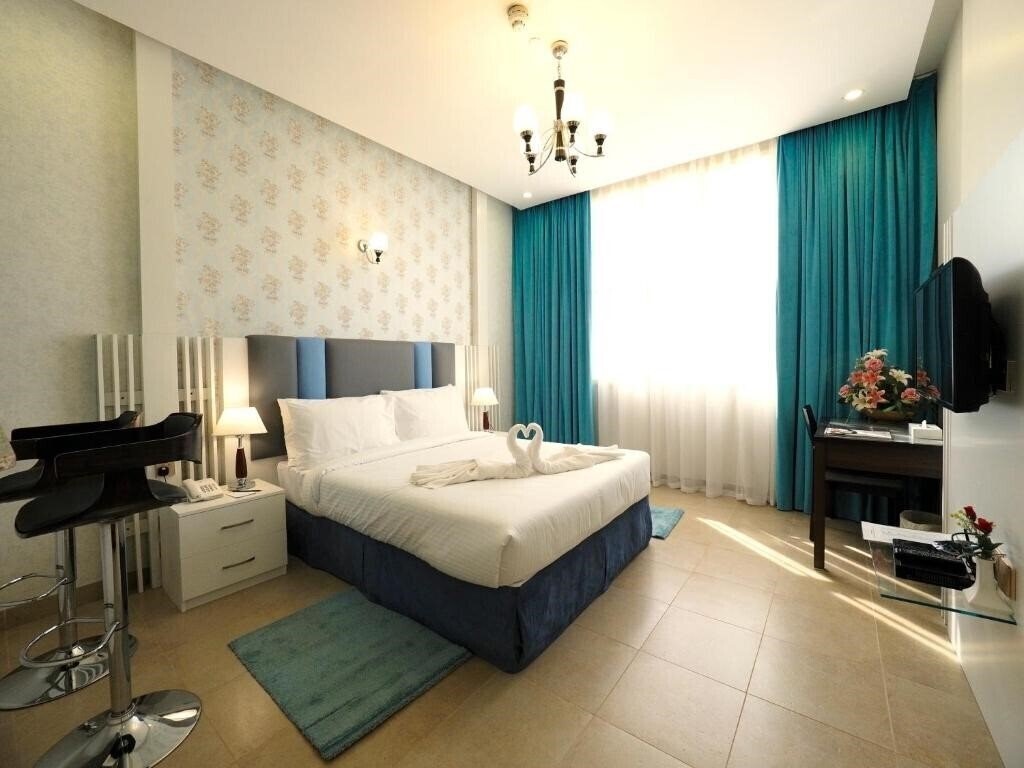 Готель Skylark Hotel Apartment апартаменты