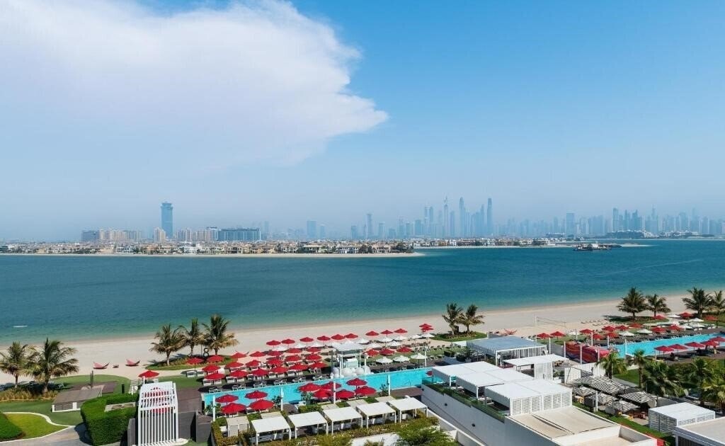 Готель Th8 Palm Dubai Beach Resort, Vignette Collection 5*