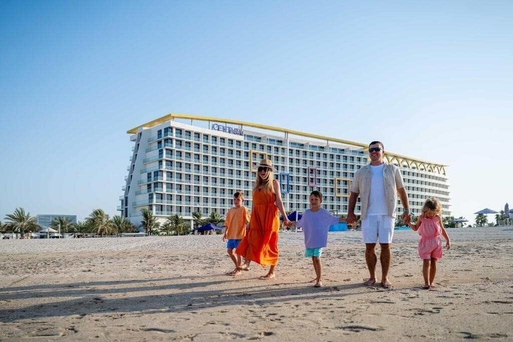 Готель Centara Mirage Beach Resort Dubai 4*