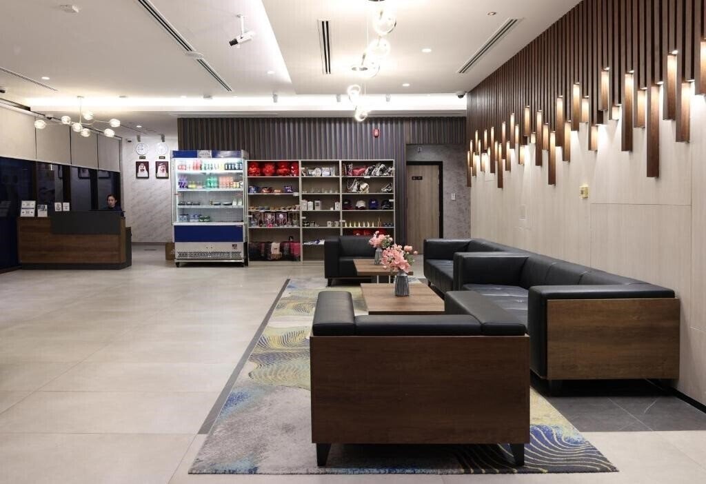 Картинка Kingsgate Canal Hotel 3*