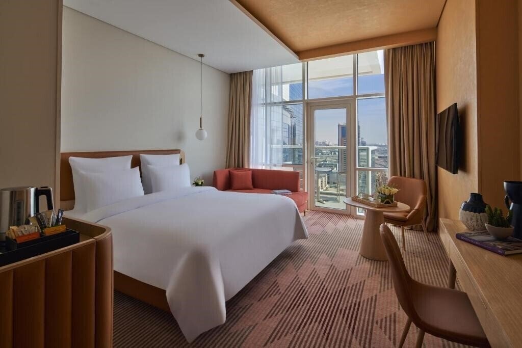 Фото Novotel Jumeirah Village Triangle 4*