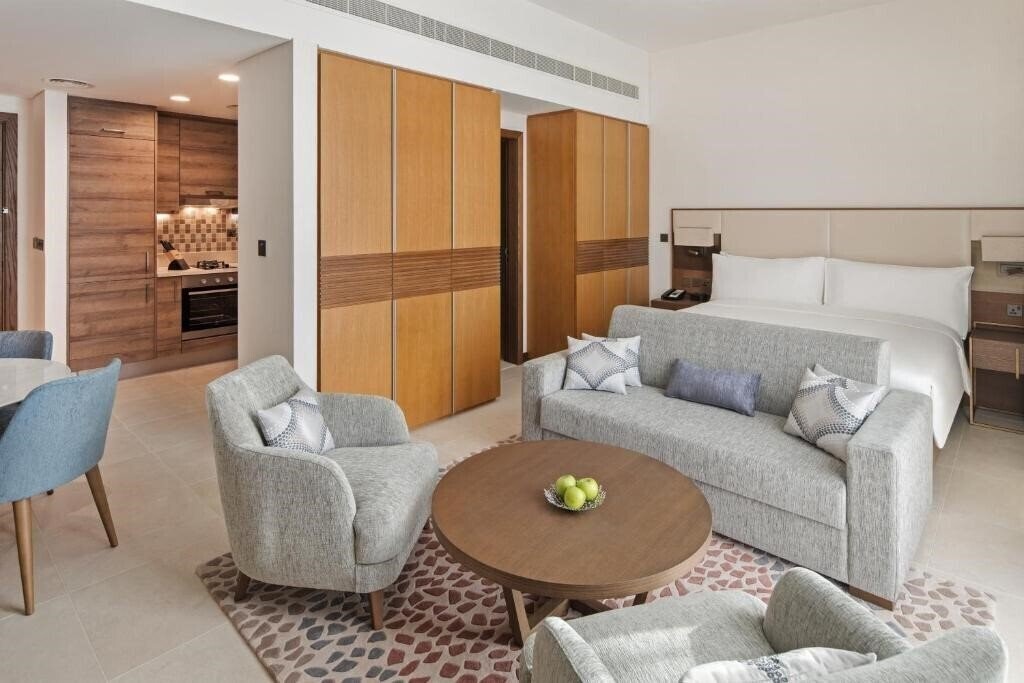 Зображення Staybridge Suites Al Maktoum Airport 4*