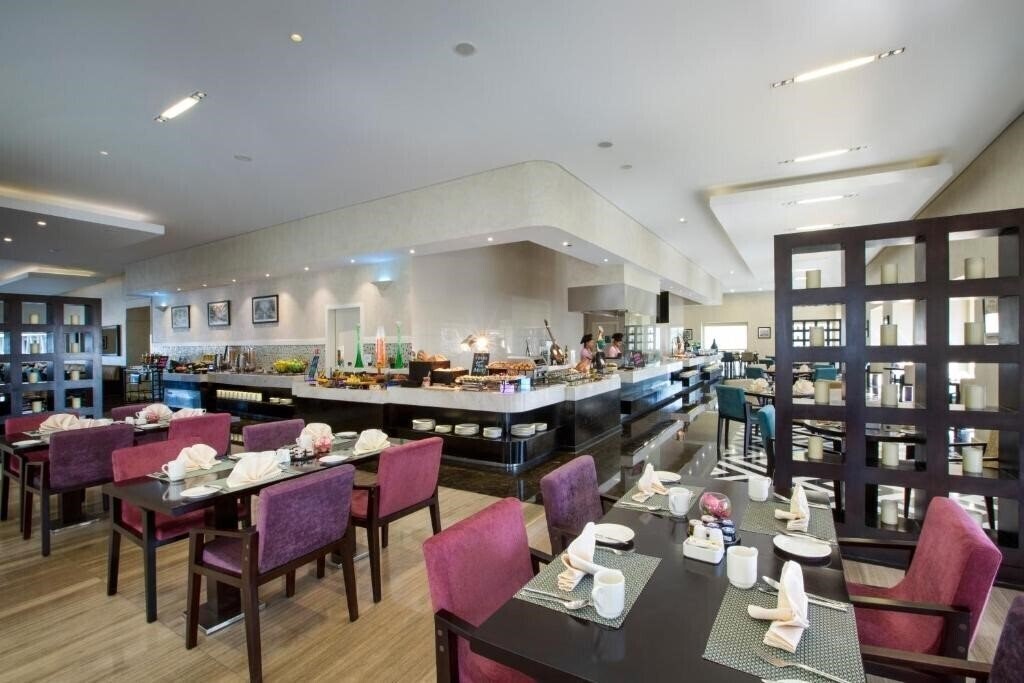 Фотографія The Tower Plaza Hotel Dubai 5*