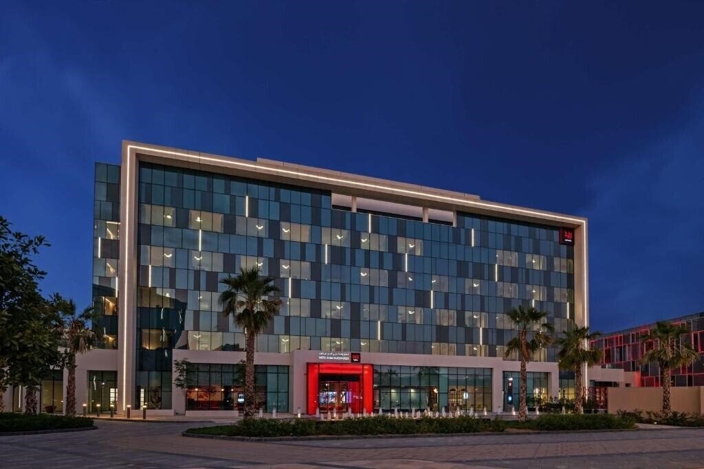 Фотографія Radisson Red Dubai Silicon Oasis 4*
