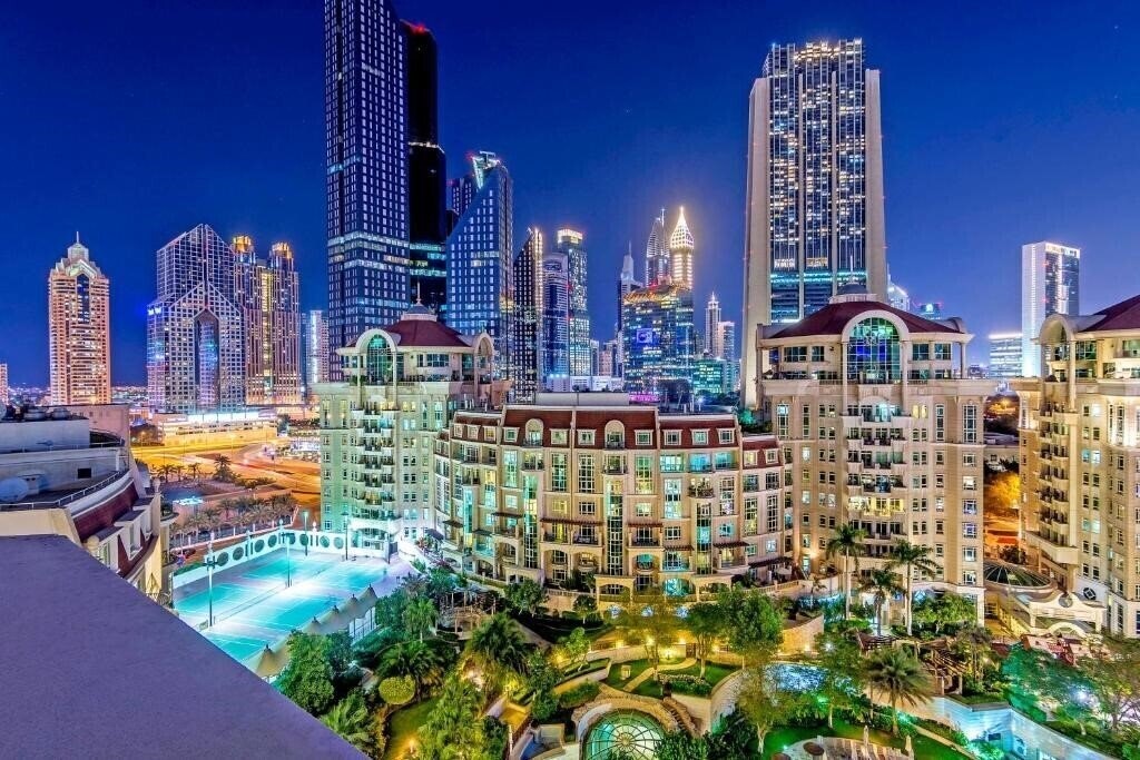 Готель Roda Al Murooj Residences 4*
