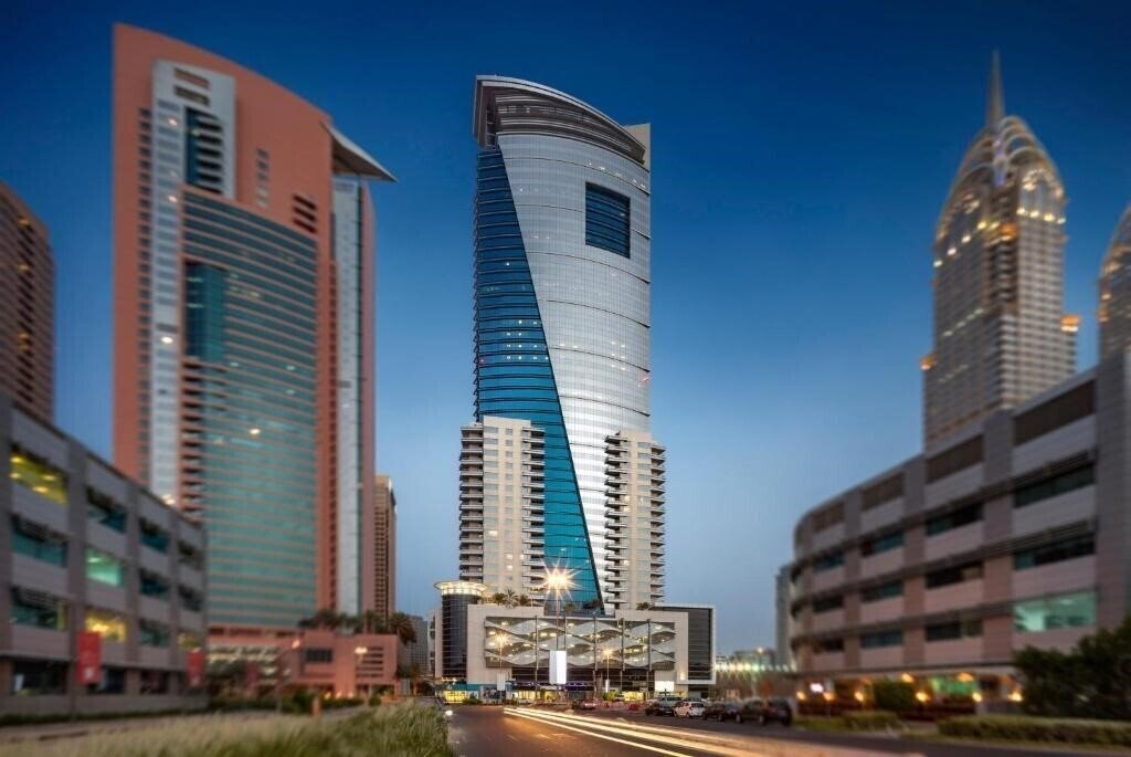 Готель Staybridge Suites Dubai Internet City (ex. Al Salam Grand Hotel Apartment, Grand Midwest Tower) 4*