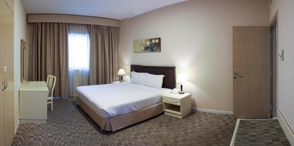 Фото West Zone Pearl Hotel Apartments 3*