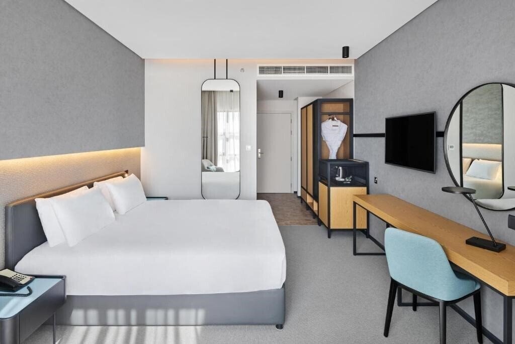 Фото JA The Manor Hotel 4*