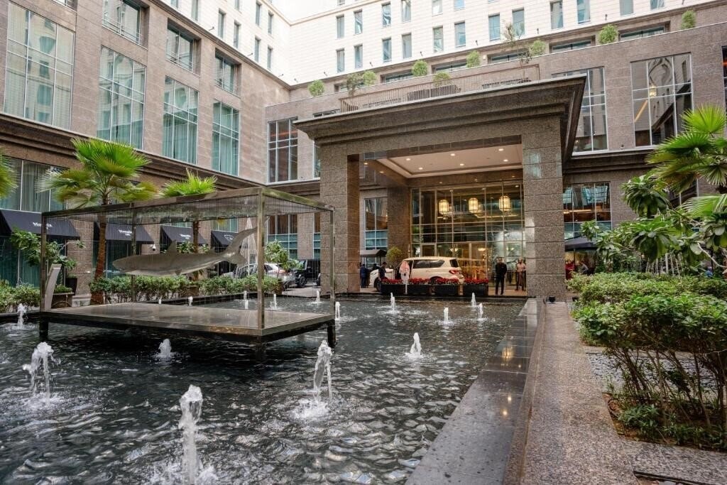 Фото The Ritz-Carlton, DIFC Downtown 5*