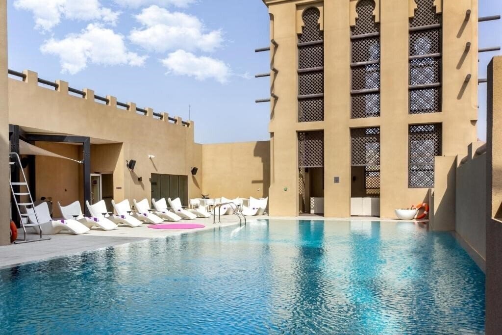 Отель Premier Inn Dubai Al Jaddaf 3*