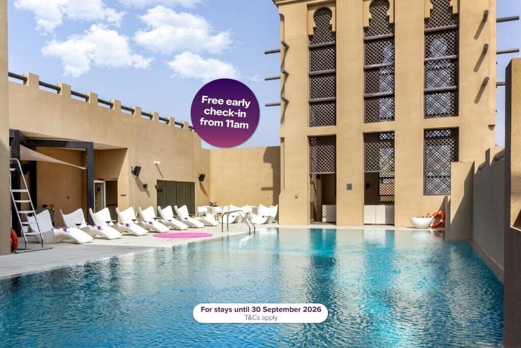 Отель Premier Inn Dubai Al Jaddaf 3*