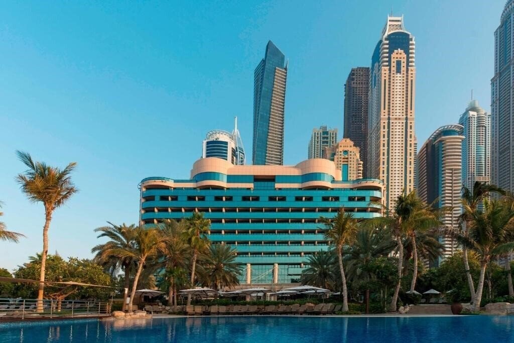 Готель Le Meridien Mina Seyahi Beach Resort & Water Park 5*