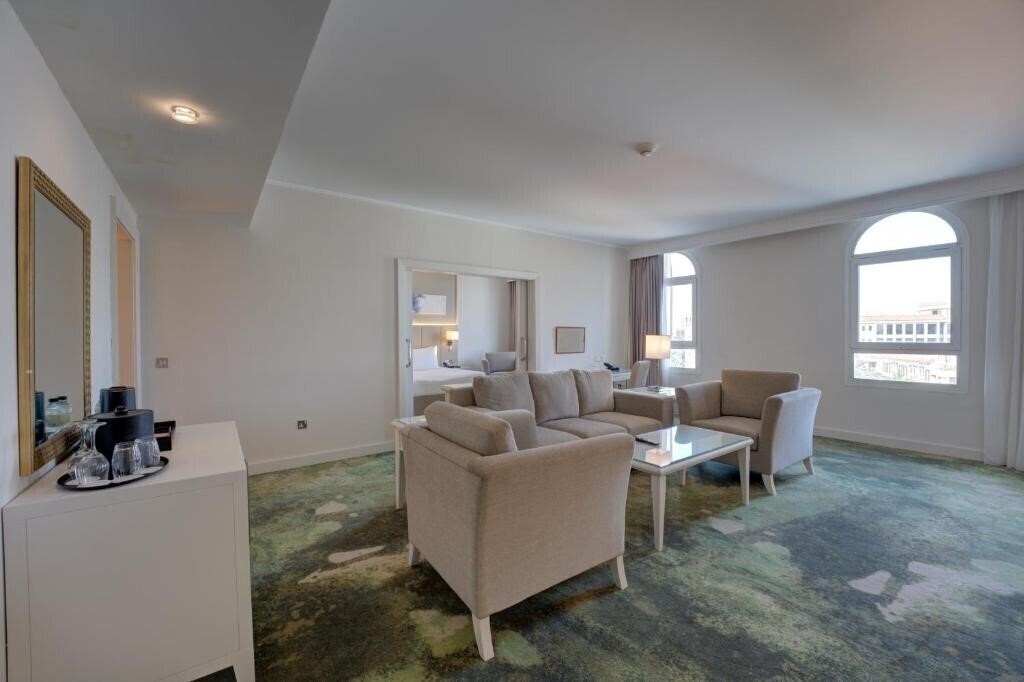 Картинка Millennium Lakeview Hotel 4*