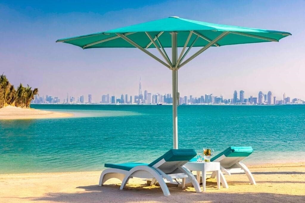 Готель Anantara World Islands Dubai Resort 5*