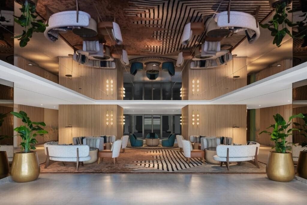 Отель Delta Hotels by Marriott Dubai Investment Park 4*