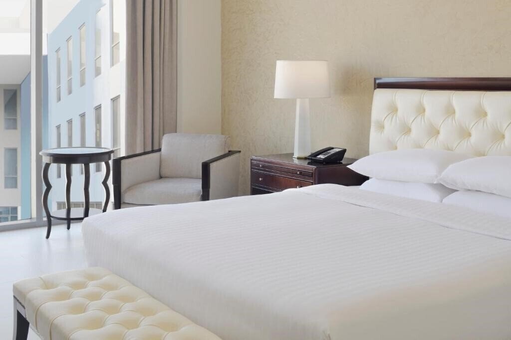 Картинка Sheraton Dubai Investment Park 4*
