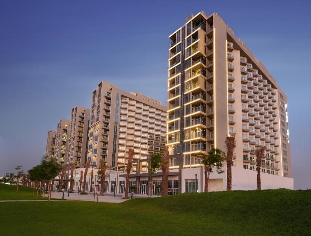 Отель Damac Hills 2 Hotel Edge By Rotana 3*