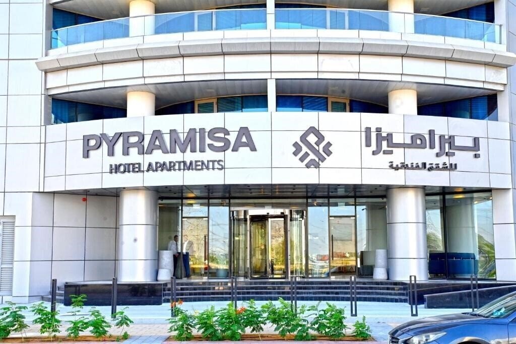 Готель Pyramisa Hotel Apartments Dubai Apart 4*