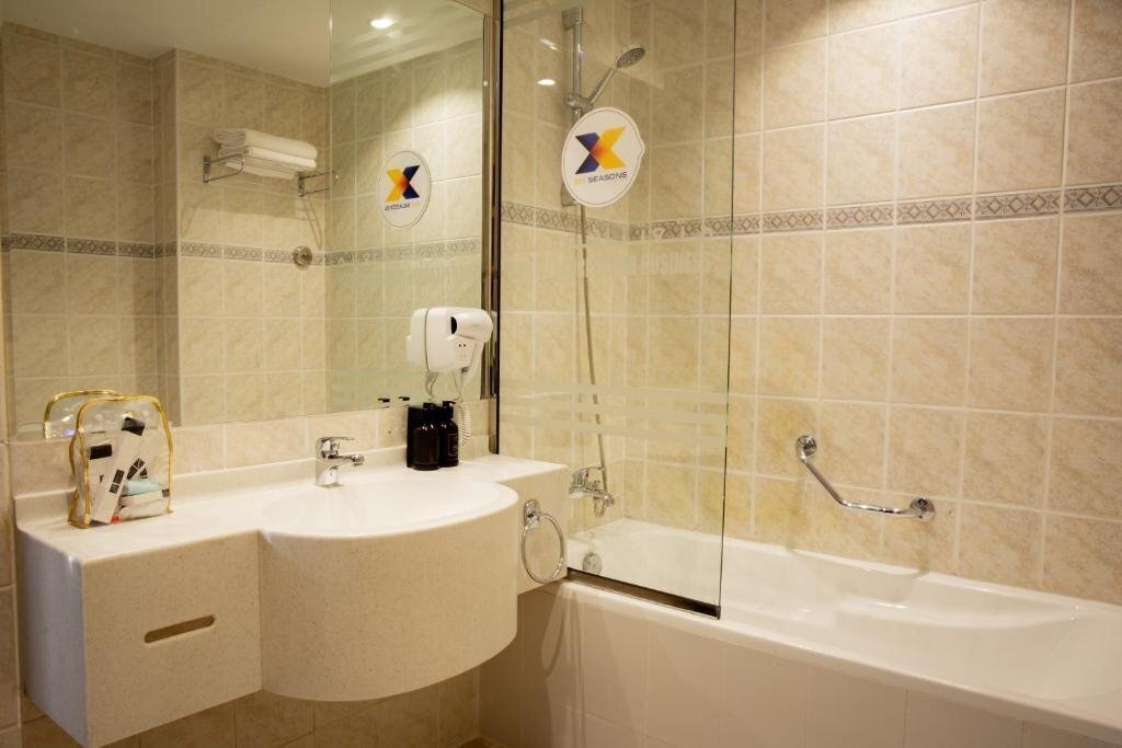 Картинка Six Seasons Hotels (ex. Regal Plaza Hotel Dubai) 3*