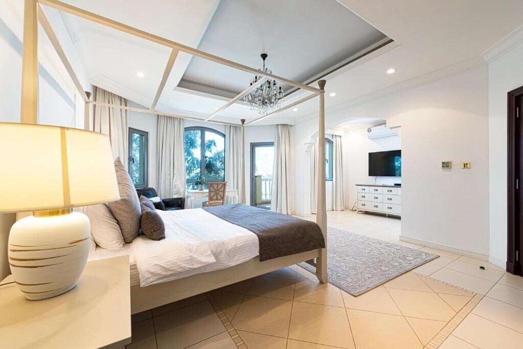 Фото The Palm Jumeirah Villas 5*