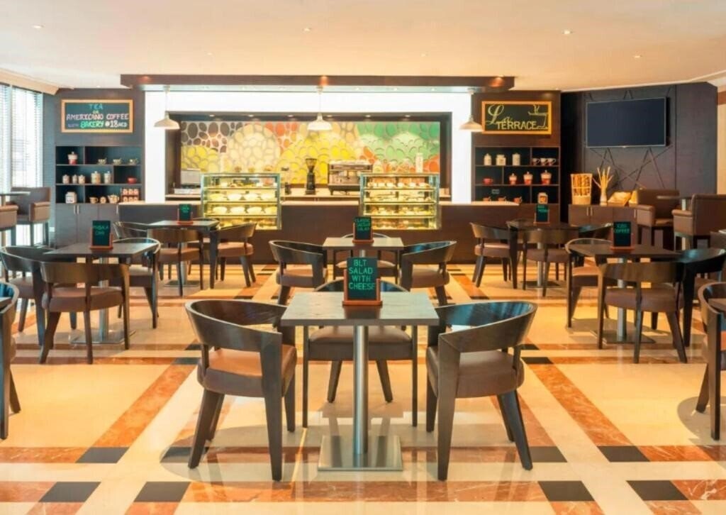 Фотография Majestic Premier Hotel Bur Dubai 4*