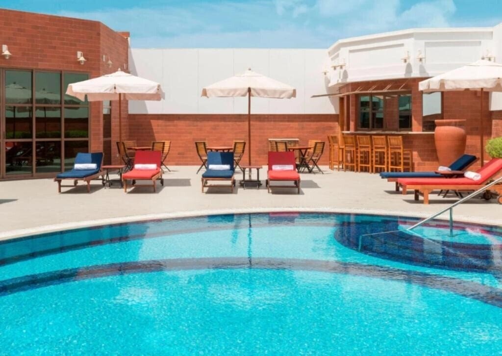 Картинка Majestic Premier Hotel Bur Dubai 4*