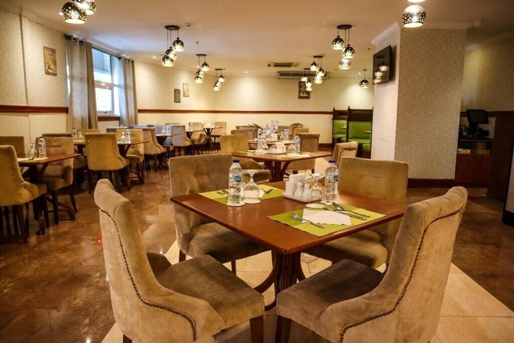 Изображение Vision Imperial Hotel (ex. Excelsior Downtown, Holiday Inn Downtown) 4*