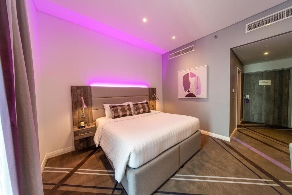 Фото Premier Inn Dubai Barsha Heights Hotel 4*