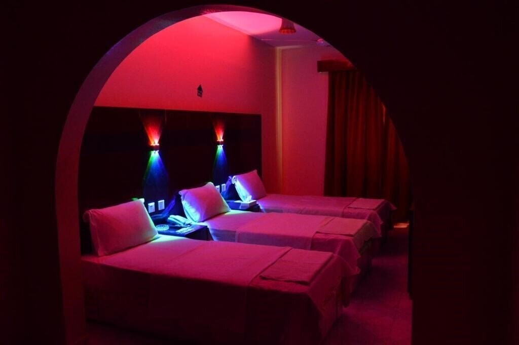 Готель Tehran Hotel 1*