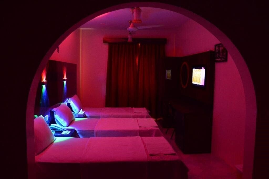 Фотографія Tehran Hotel 1*