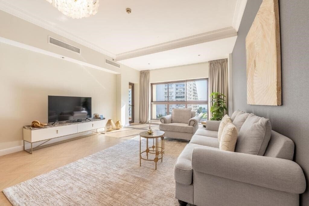 Готель Ultra Luxury Palm 4*